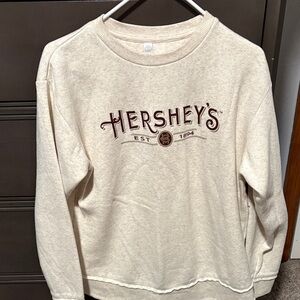 Casual Cream Sweatshirt